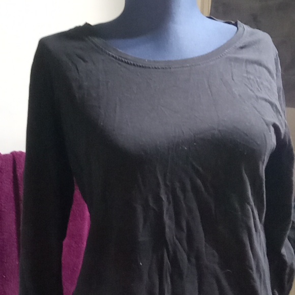 black long sleeve shirt - Picture 2 of 2